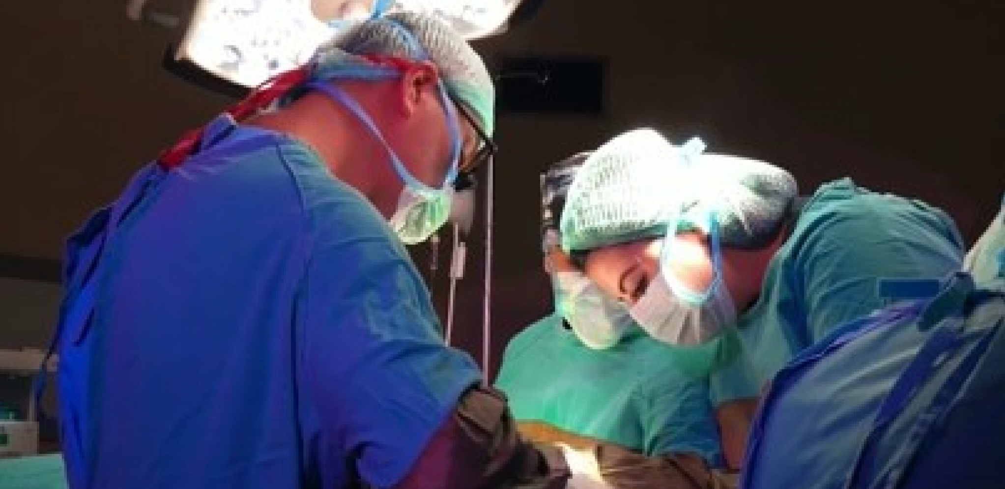 BLIZANCI  PREŽIVELI TEŠKU OPERACIJU SRCA U ISTO VREME Razorna bolest zahvatila celu porodicu (VIDEO)