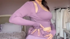NE NOSI NI HALJINE NI BIKINI Devojka pokazala svoje telo i otkrila zbog čega je SRAMOTA (VIDEO)