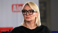 NEVIĐENI HAOS NA NASTUPU GOCE TRŽAN Pevačica ušla u sukob sa dečkom iz publike, žestoko mu odbrusila, evo šta je tražio od nje