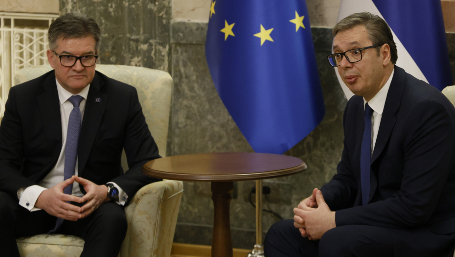 PREDSEDNIK VUČIĆ SE SASTAO SA MIROSLAVOM LAJČAKOM