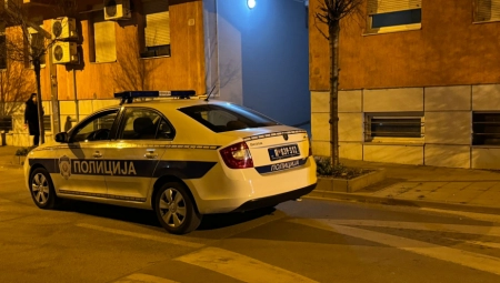 HAPŠENJE U KRALJEVU Prilikom pretresa nožem napao policajce