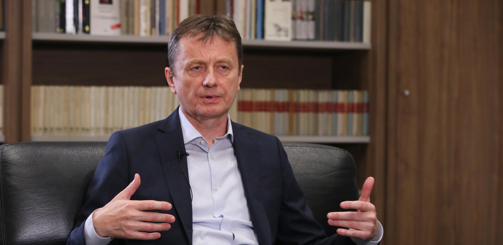 POBEDIĆEMO U BEOGRADU JOŠ UBEDLJIVIJE KUKAVICE KOJE NAPADAJU ŽENE S LEĐA Veliki intervju Darka Glišića za Alo!
