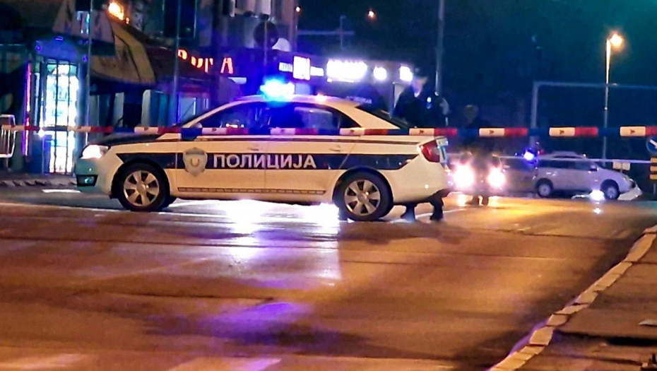 STANARI ZGRADE U KNEZA MILOŠA ODAKLE MOMAK HOĆE DA SKOČI: "U šoku smo, on živi sa majkom"