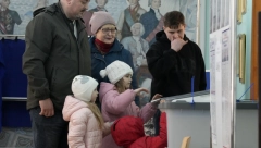 POSLEDNJI DAN PREDSEDNIČKIH IZBORA U RUSIJI Glasanje počelo u petak, do sada izašlo više od 55 odsto upisanih birača