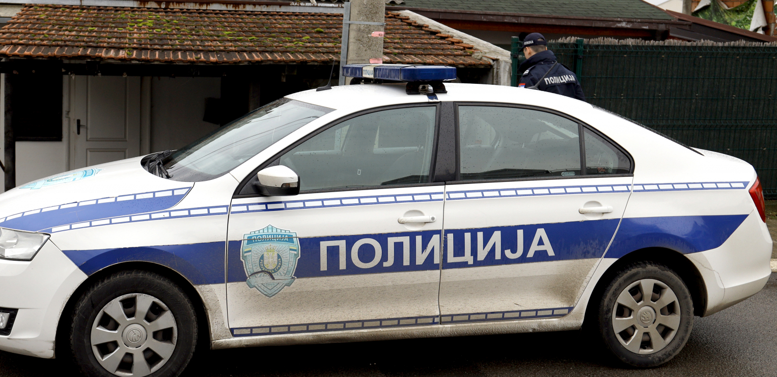 UHAPŠENA TRI MALOLETNIKA: Krali novac iz kutija za humanitarnu pomoć