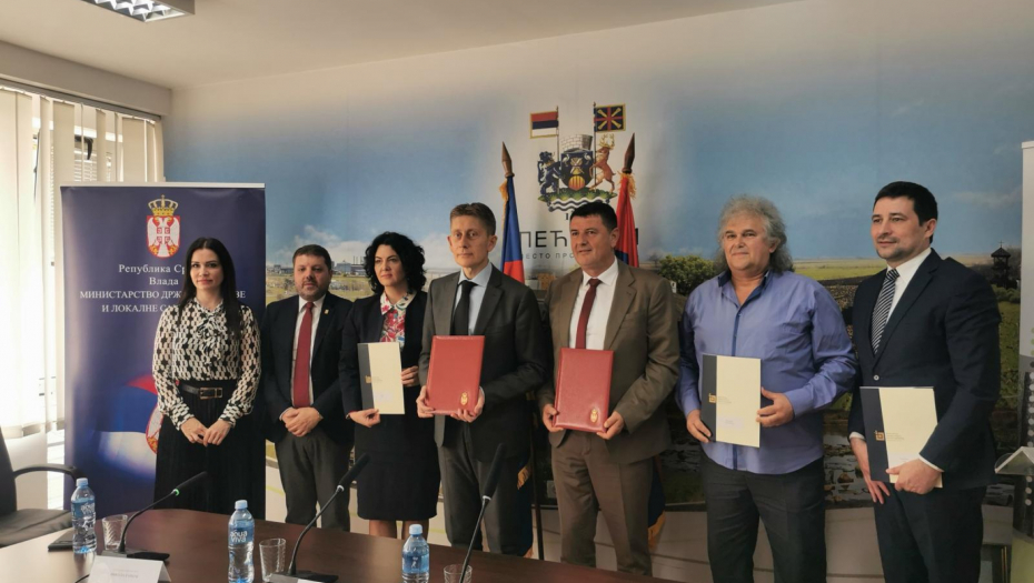 DODELJENE GODIŠNJE NAGRADE Niš, Ada, Bosilegrad i Pećinci najbolje lokalne samouprave u 2023. godini