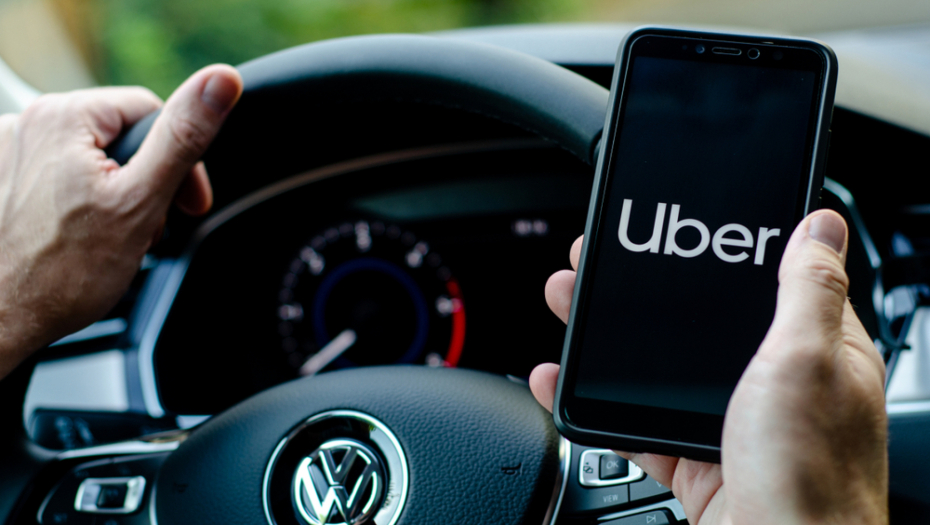 UBER PORAŽEN! Taksisti dobili milonsku odštetu - ovo su detalji slučaja!