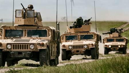 BIVŠI ZVANIČNIK PENTAGONA UPOZORAVA: "NATO se sprema..."