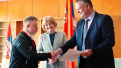 PRVI PUT U SRPSKOM ZDRAVSTVU Mladić sa Daunovim sindromom dobio posao u Institutu