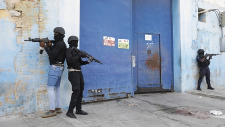 HAITI U HAOSU Bande preuzele zemlju (FOTO)