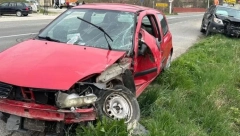 STRAVIČAN SUDAR U BOGUTOVCU Automobili smrskani, troje ljudi povređeno (FOTO)