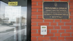 ODREĐEN PRITVOR ZAPOSLENIMA IZ KPZ PADINSKA SKELA Sumnjiče se da su ćutali o silovanju i ubistvu penzionera u zatvoru