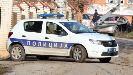 BIZARAN SLUČAJ U OBRENOVCU Grickalicom nakon svađe posekao prijatelja, a onda uhapšen