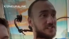 POMERAO FIGURE SNAGOM UMA Prvi čovek sa Neuralinkovim čipom šokirao naučnike (VIDEO)