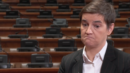 PONUDILI SMO RUKU OPOZCIJI, ALI JE ONA OSTALA U VAZDUHU! Brnabić: Volela bih da u skupštini postoji konsenzus o KiM