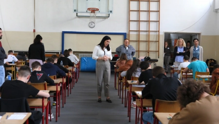 BLIŽI SE PRIJEMNI ISPIT: Ova specijalizovana odeljenja najtraženija su među beogradskim osmacima