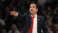 OGLASIO SE SFEROPULOS PRED DUBAI Ekipi želim mnogo zdravlja