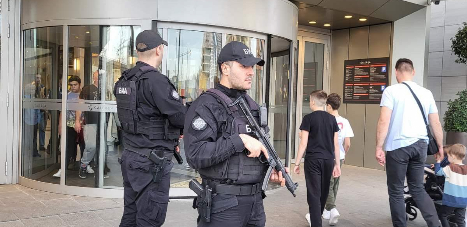 NI PTICA NE MOŽE DA PROLETI Kao što je predsednik najavio: Pojačano prisustvo policije na ulicama naše zemlje (FOTO)