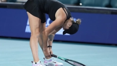 BOLESNICI Sabalenka dobila ZVIŽDUKE posle smrti bivšeg dečka, sve zbog jednog poteza (VIDEO)
