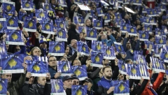 PONIŽENJE KAKVO TZV. KOSOVO NEĆE ZABORAVITI Lažna država "NA APARATIMA" zbog HAOSA sa zastavom - Jermeni je OBRNULI, pa SAKRILI (FOTO)