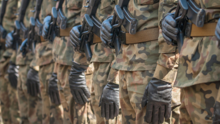 DRHTE OD RUSKE ENKLAVE! KOPAJU BUNKERE, PODIŽU OGRADU: Članica NATO gradi istočni štit!