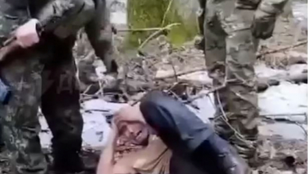 "PUŠTAJ PSE! ĐUBRE, SAD ĆU DA TE IZREŽEM" Isplivao novi snimak, ruski specijalci ubili boga u teroristi