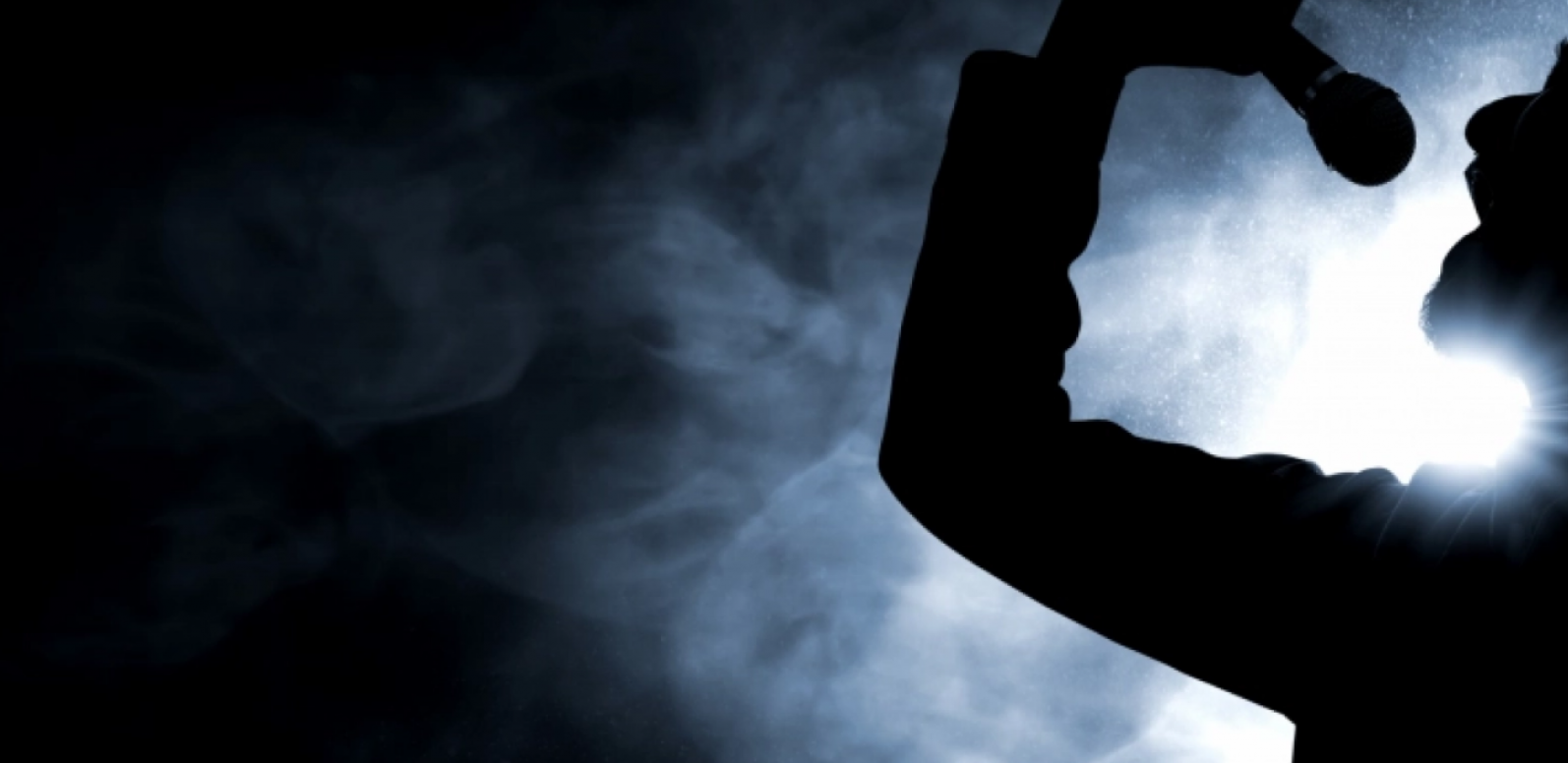 POLICIJA UPALA U KUĆU POZNATOG REPERA Izvršena racija, jedna osoba privedena!