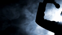 POLICIJA UPALA U KUĆU POZNATOG REPERA Izvršena racija, jedna osoba privedena!