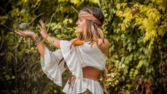 HOROSKOP ZA 19. APRIL Blizanci će imati zanimljiv susret, Raka čeka poniženje, Bik rešava ljubavni problem