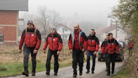 90 ODSTO SMO SIGURNI DA DANKA NIJE U ŠUMI Spasilac otkriva kako je protekla pretraga terena na kom je devojčica nestala