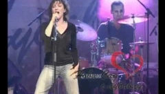 POZNATA PEVAČICA OSTALA NA ULICI! Spavala sa beskućnicima na Ibarskoj magistrali, pa otišla u manastir