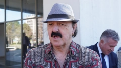 HARIS NASTAVLJA DA URNIŠE MELINU NAKON RAZVODA! Pevač zapenio od besa: Volela je samo pare, sve sam joj kupovao