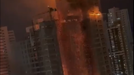 GORI ZGRADA OD 28 SPRATOVA Na ulicu padali užareni delovi (VIDEO)