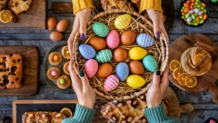 DANAS JE KATOLIČKI USKRS Najveći praznik u hrišćanskoj godini kada se unosi krst PREKRIVEN BELIM ČARŠAVOM