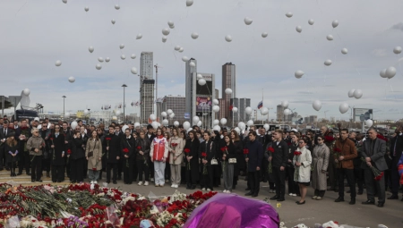 ODRŽANA CEREMONIJA POLAGANJA CVEĆA Više od 130 delegacija prisustvovalo komemoraciji žrtvama u ''Krokusu'' (FOTO)