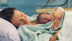 "NISAM HTELA DA RAĐAM" Ispovesti žena koje su postale mame posle četrdesete - nekima su UNUKE starije od DECE