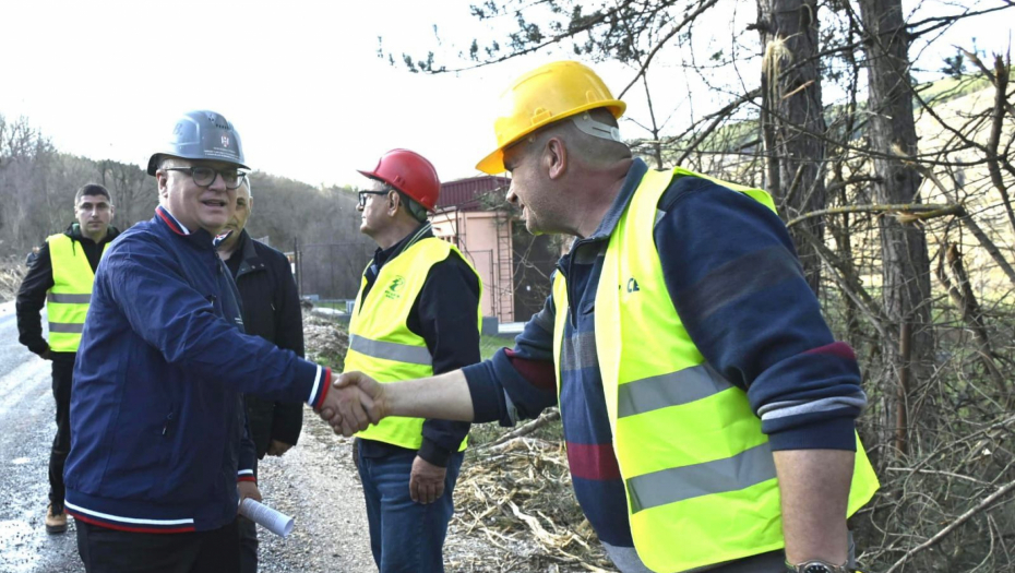 Vesić obišao radove na obnovi puta Pirot-Dimitrovgrad, vrednost investicije 116 miliona dinara (FOTO)