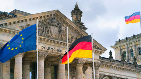 ON JE GLAVNI FAVORIT NEMACA Jedini može da pobedi Šolca, rekao je svoje o Trampu