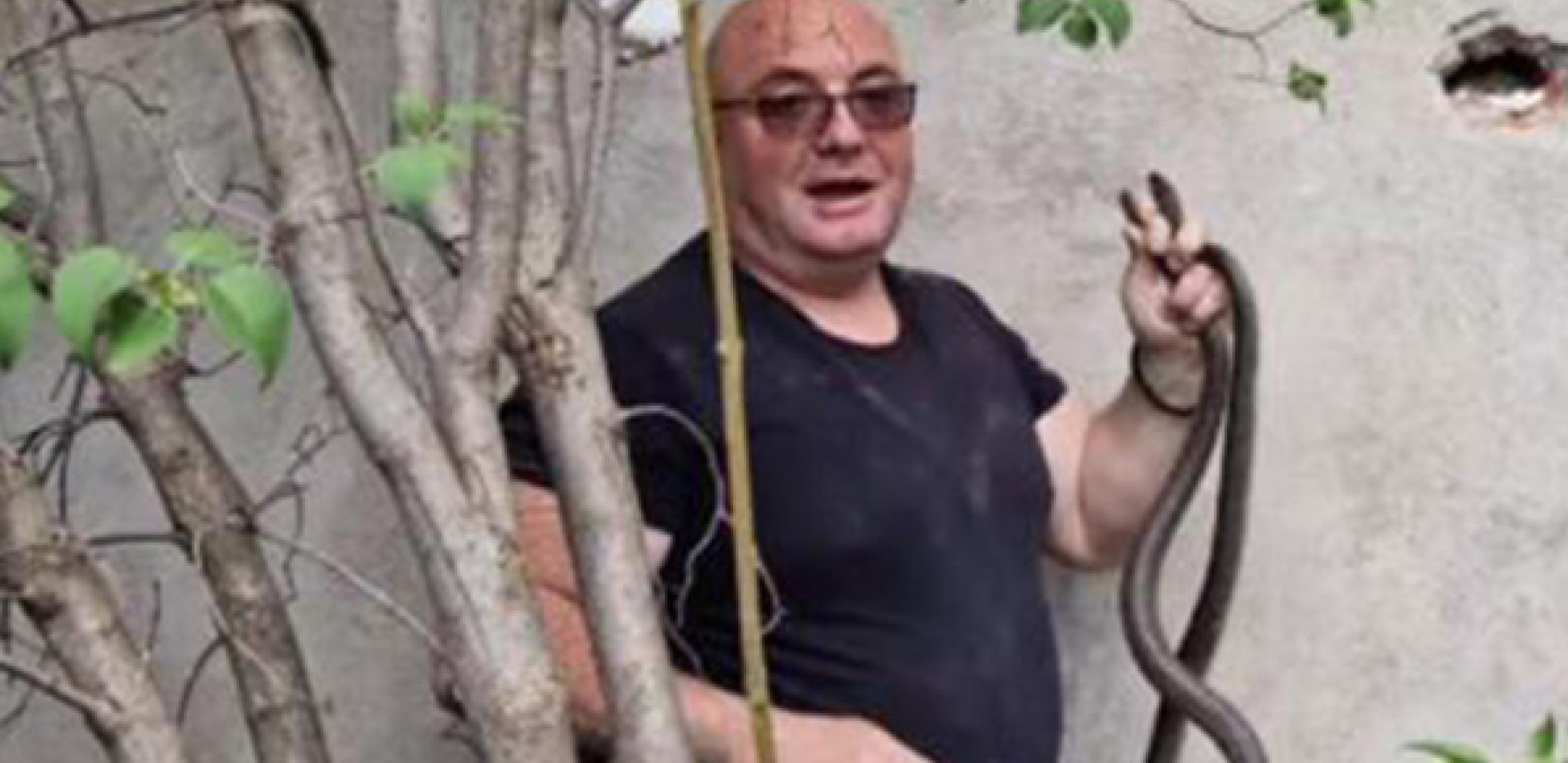 VLADICA OBJAVIO GDE JE OTKRIO DVE OGROMNE ZMIJE "Morali smo da bušimo rupe" - Ne zna se čak koliko su tamo bile