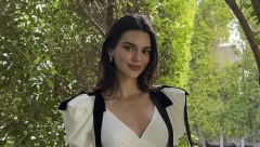 SAVRŠENA ELEGANCIJA Kendal Džener ne zna za modnu grešku, njena haljina je čista desetka