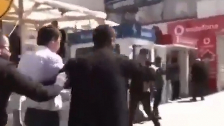 POGINUO MUŠKARAC NA DEMONSTRACIJAMA Haos na ulicama Turske nakon izbora (VIDEO)