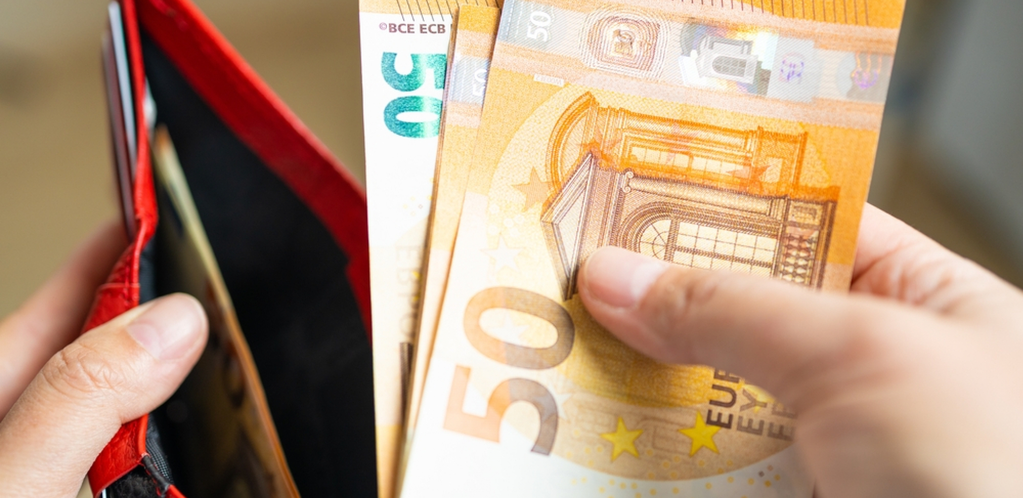 DŽEPAROŠI IZVUKLI ŽENI NOVČANIK IZ RANCA Drska krađa u Subotici nasred ulice