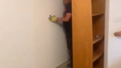TIKTOKERKA NAIŠLA NA ZAPANJUJUĆE OTKRIĆE U SVOJOJ KUĆI Iza gipsanog zida, nalazila su se tajna metalna vrata, a tamo...(VIDEO)