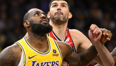 ODABRAO SRBIJU, PA UMALO SKINUO KRUNU KRALJU Novi rekord Tristana Vukčevića, doskorašnji košarkaš Partizana sve bolji u NBA