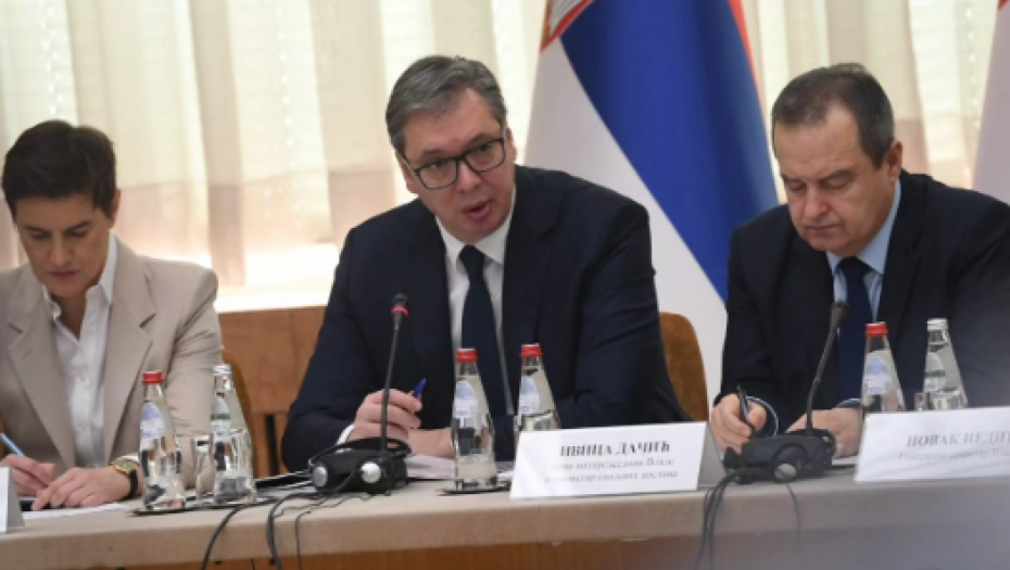 "TEŠKI I VAŽNI IZAZOVI SU PRED NAMA" Vučić: Tražim od vas da se borite snažnije nego ikada (FOTO)