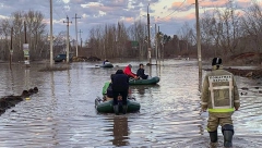 APOKALIPSA NA URALU Oglasile se sirene, evakuisano više od 100.000 ljudi, ovakve poplave se ne pamte (VIDEO)
