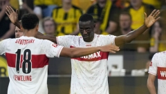 BAJERNU SE OZBILJNO DRMA I DRUGO MESTO Štutgart slavio u derbiju Bundeslige