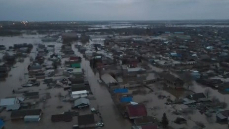 RUSIJI PRETI KATASTROFA, SITUACIJA JE KRITIČNA! Broje se mrtvi zbog poplave, evakuisano preko 4.000 ljudi (VIDEO)