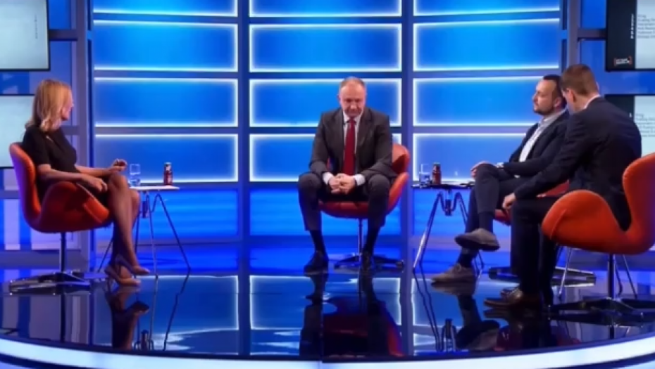 SKANDAL U UTISKU NEDELJE! Opozicioni analitičar sasuo istinu u lice Đilasu, on poludeo i bacio mikrofon! (VIDEO)
