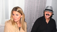 BRKATI JE ISPLJUVAO ŽENU SA KOJOM IMA DECU Pevačica se ne smiruje, ponovo udarila na Harisa Džinovića!